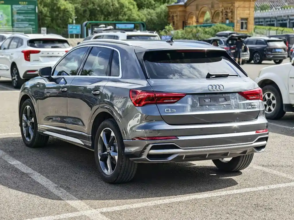 Audi Q3 — фото 5
