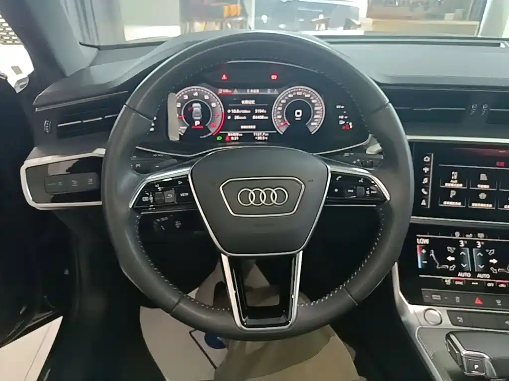 Audi A6L — фото 11