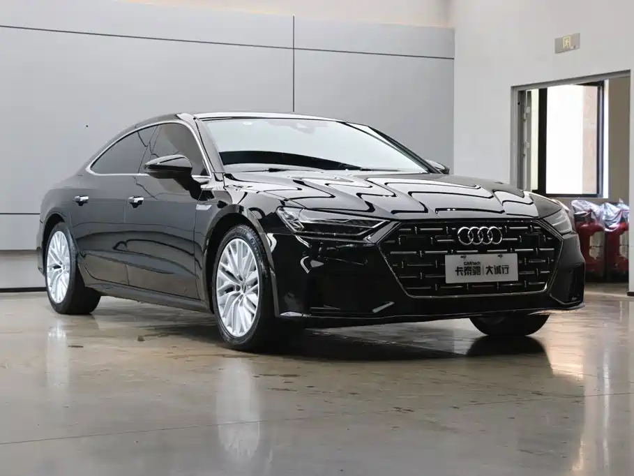 Audi A7L — фото 30