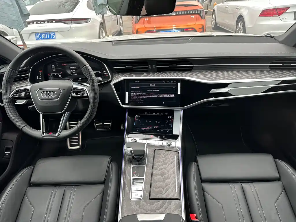 Audi A7 — фото 14