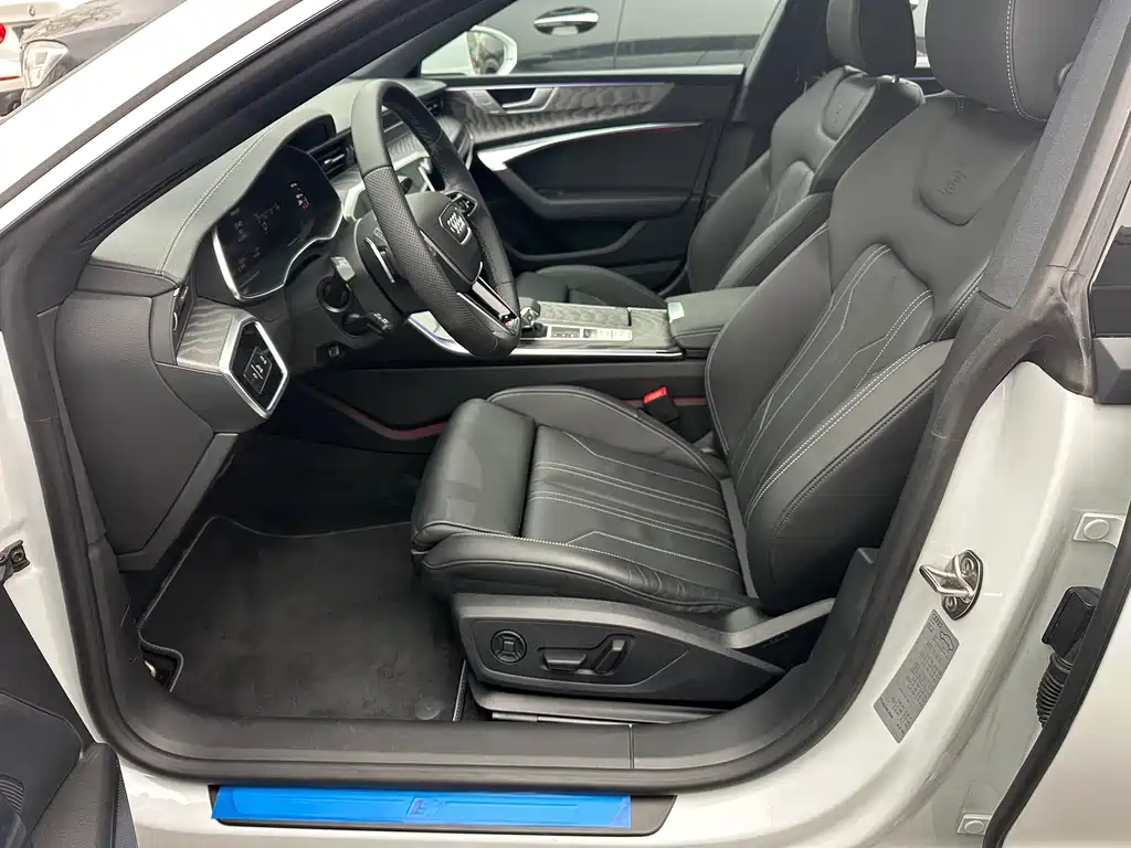 Audi A7 — фото 15