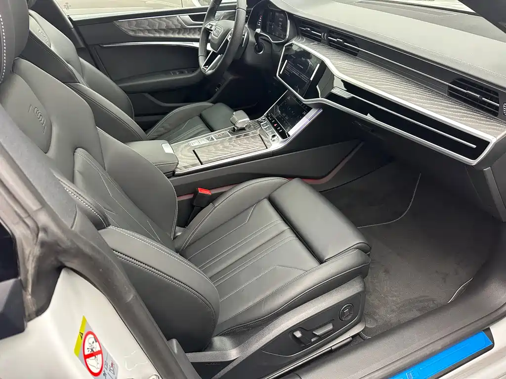 Audi A7 — фото 18