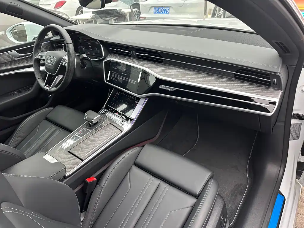 Audi A7 — фото 7