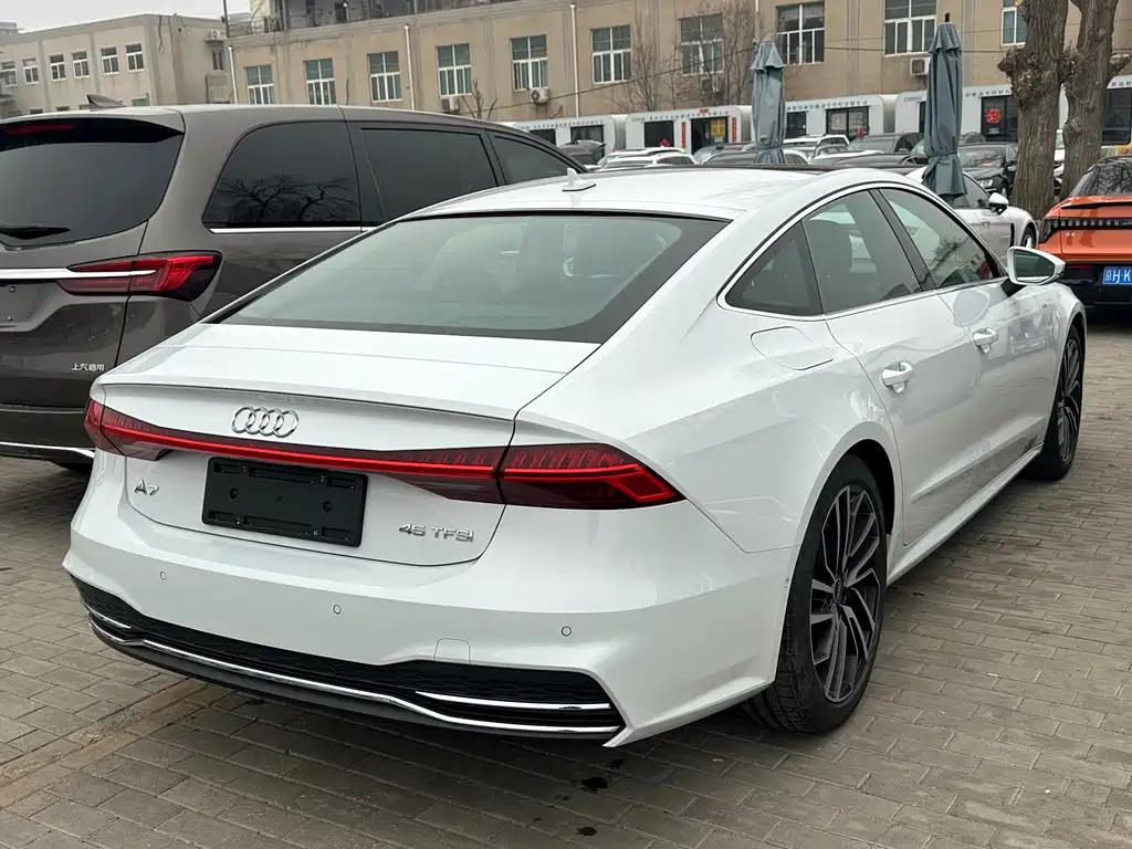Audi A7 — фото 10