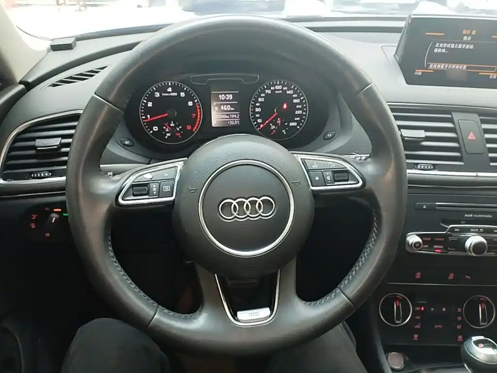 Audi Q3 — фото 11