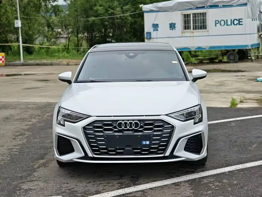Audi A3 — фото 2