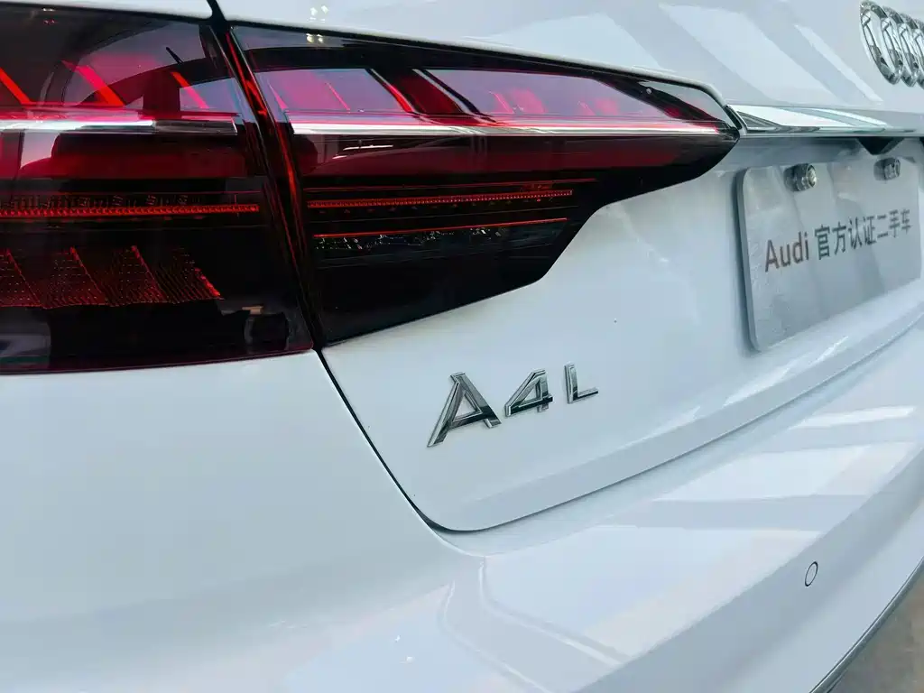 Audi A4L — фото 9