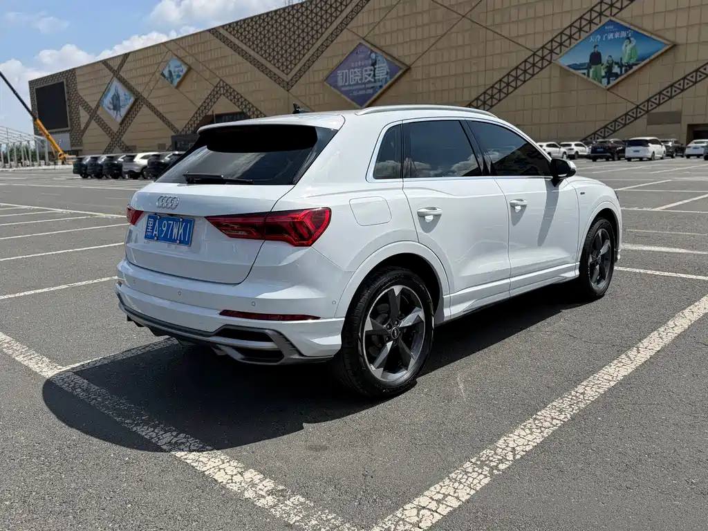 Audi Q3 — фото 6