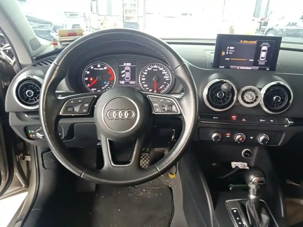 Audi A3 — фото 11