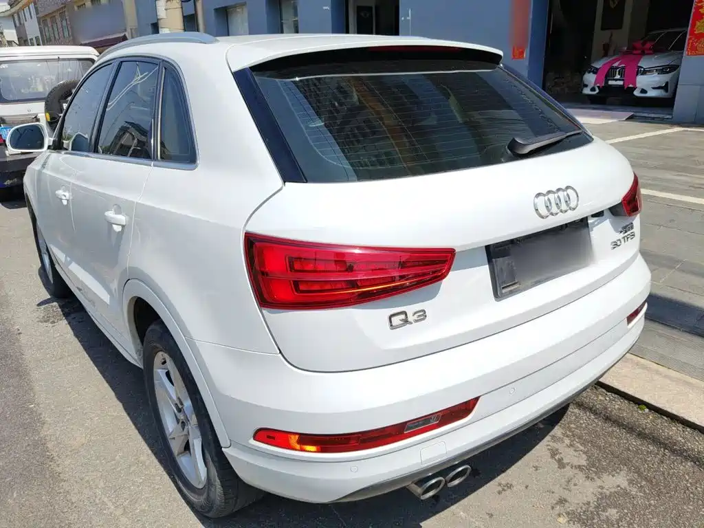 Audi Q3 — фото 23