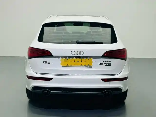 Audi Q5 — фото 17