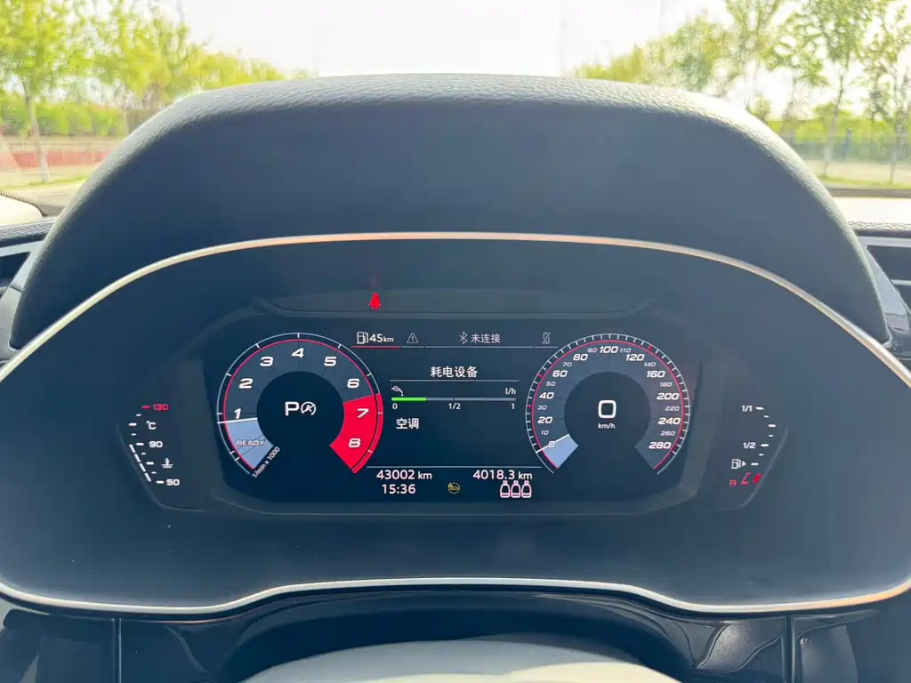 Audi Q3 — фото 14