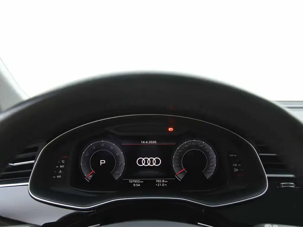 Audi Q7 — фото 6