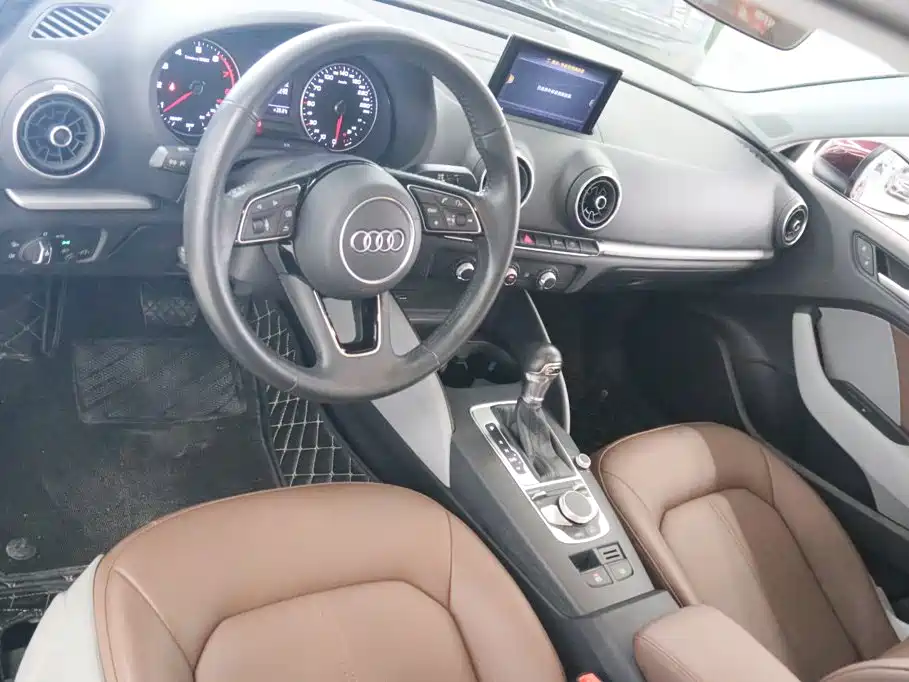 Audi A3 — фото 11