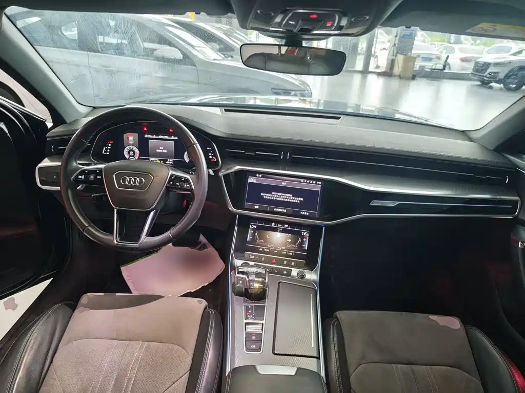 Audi A6L — фото 10