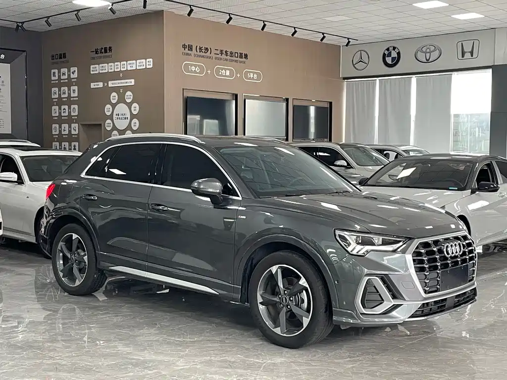 Audi Q3 — фото 3