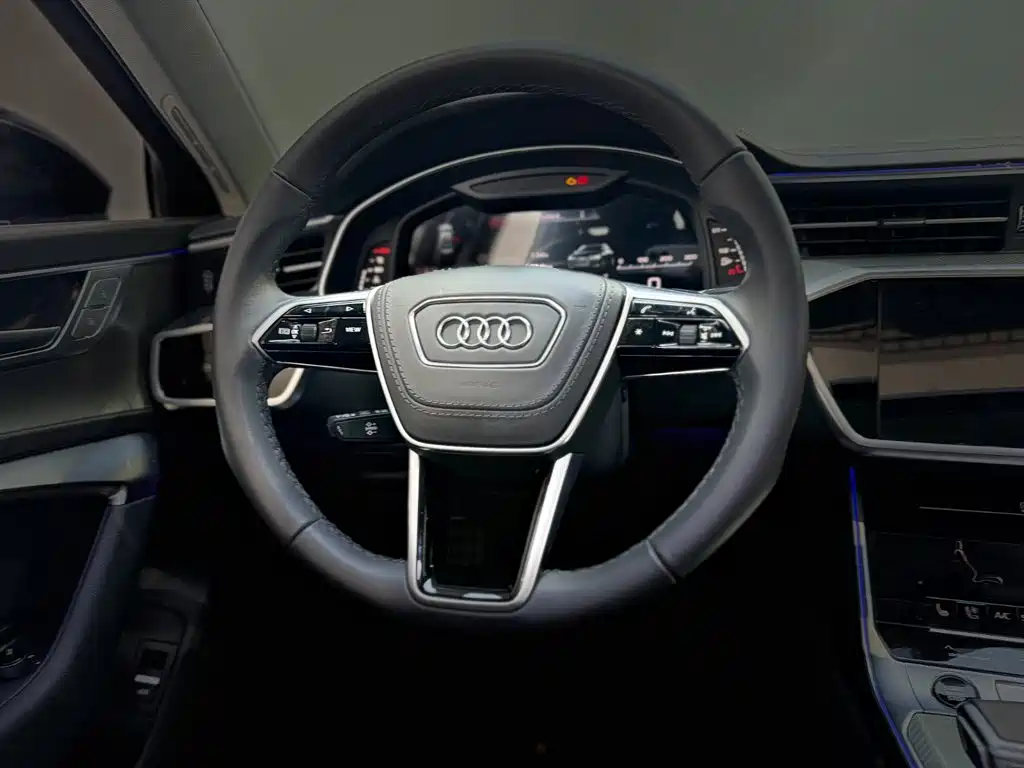 Audi A6L — фото 9