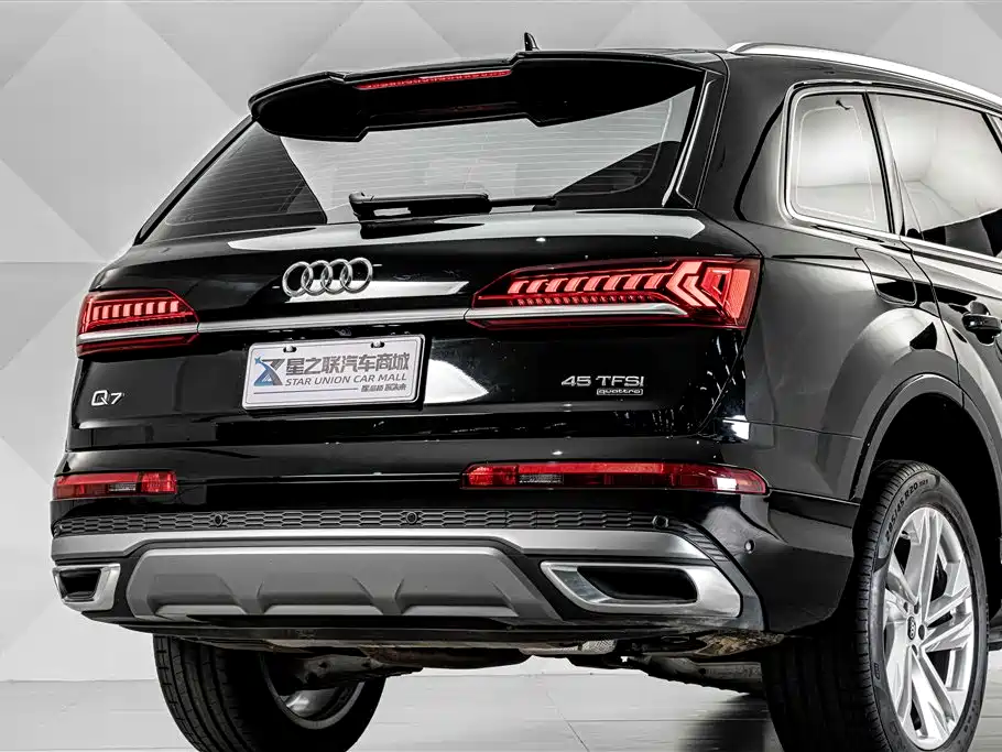 Audi Q7 — фото 7
