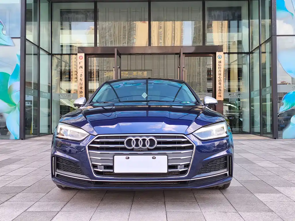 Audi A5 (Import) — фото 2