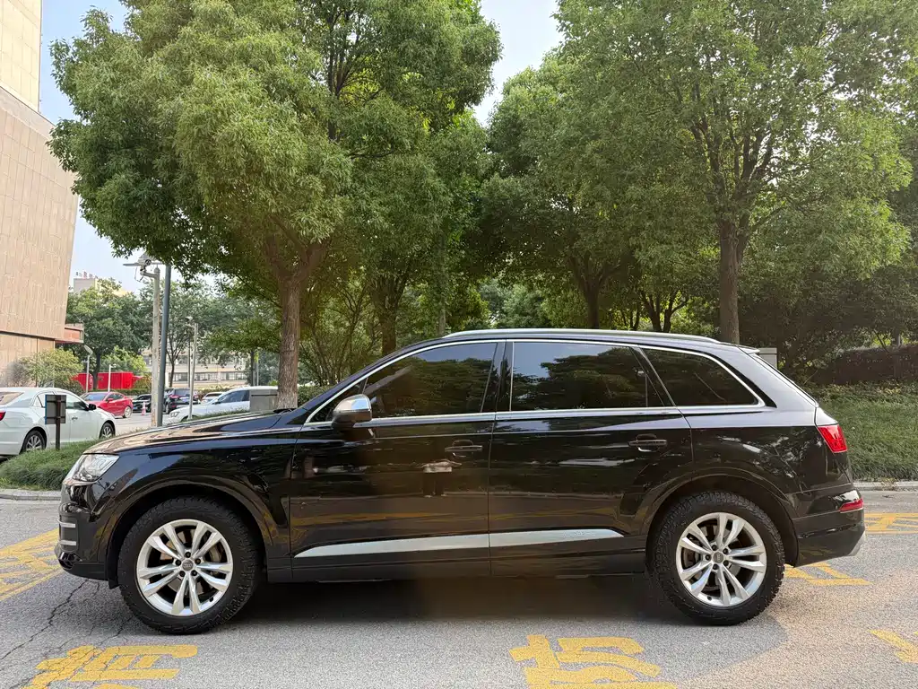 Audi Q7 — фото 4