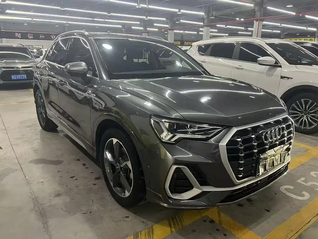 Audi Q3 — фото 3