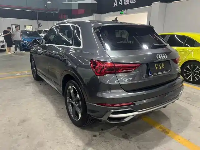 Audi Q3 — фото 10