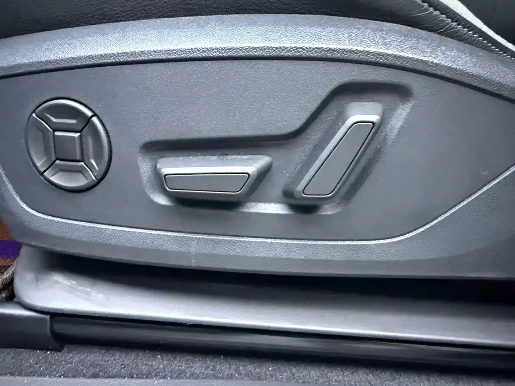 Audi Q3 — фото 17