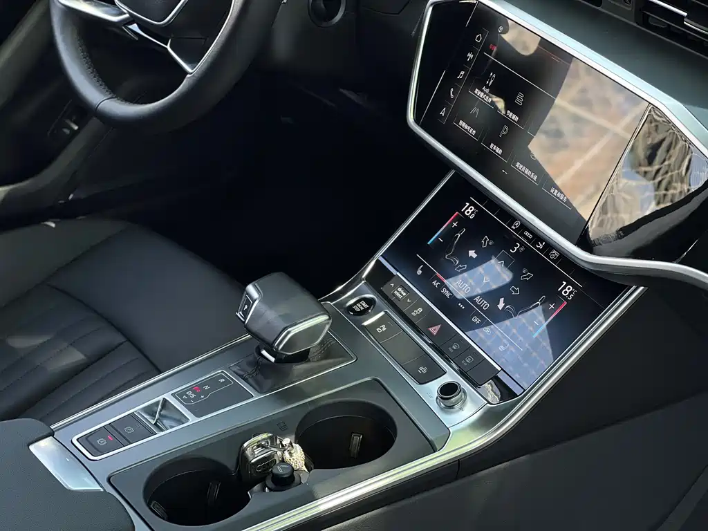 Audi A7 — фото 13