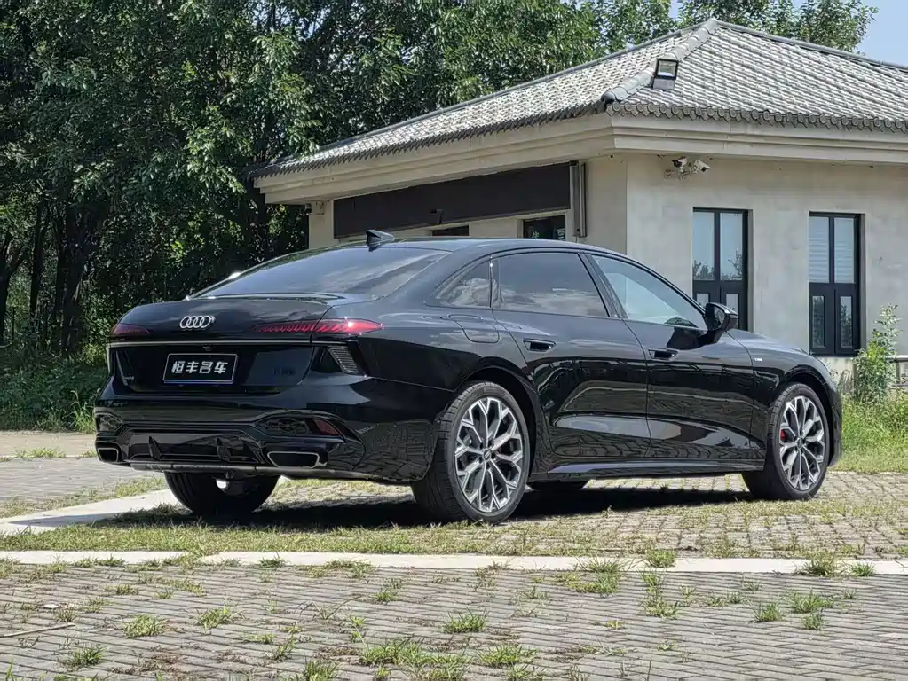 Audi A6L — фото 5