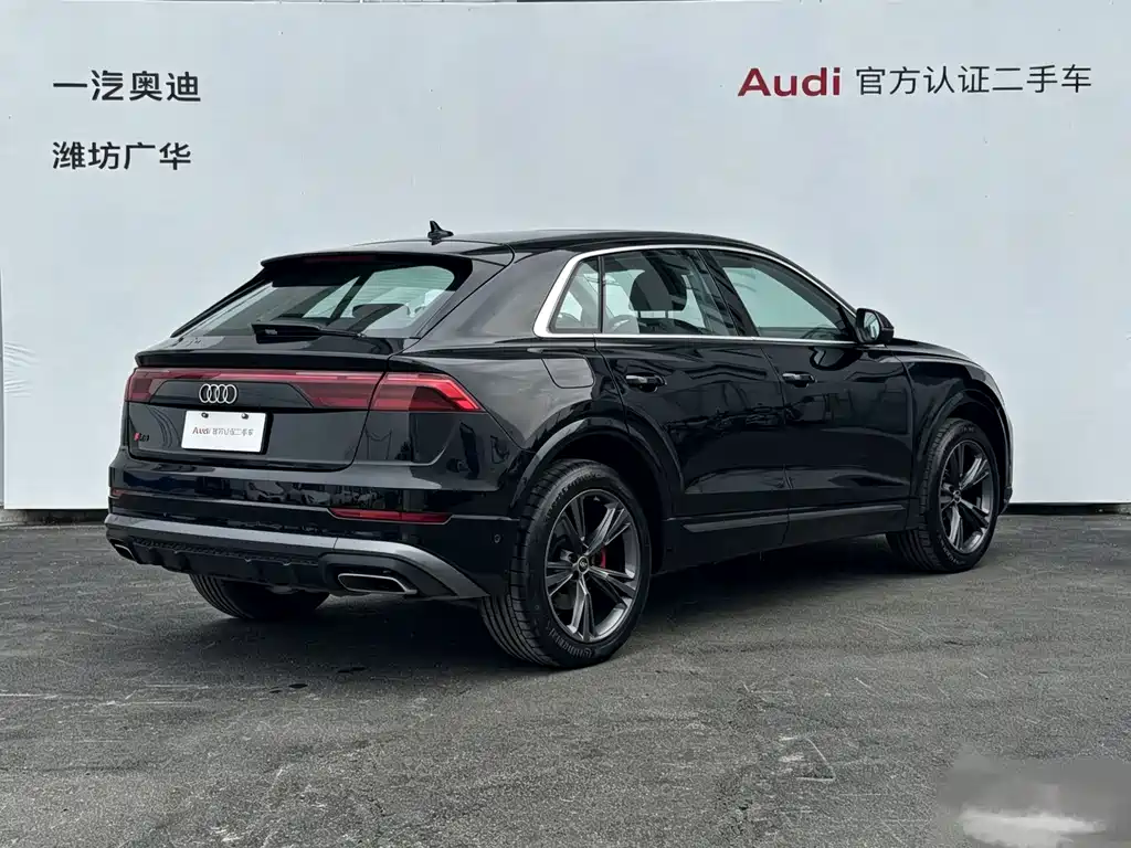 Audi Q8 — фото 5