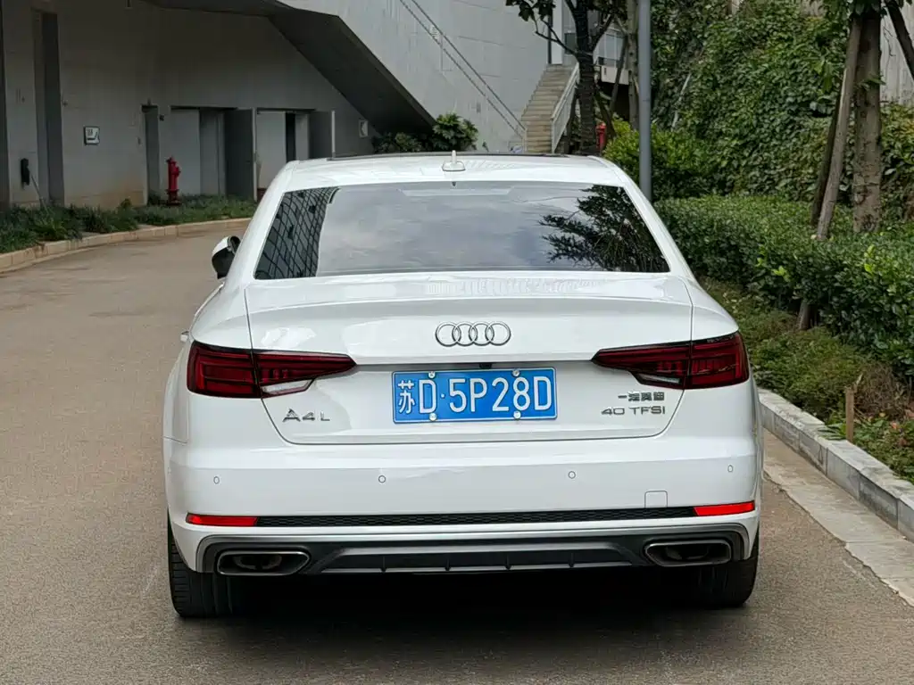 Audi A4L — фото 8