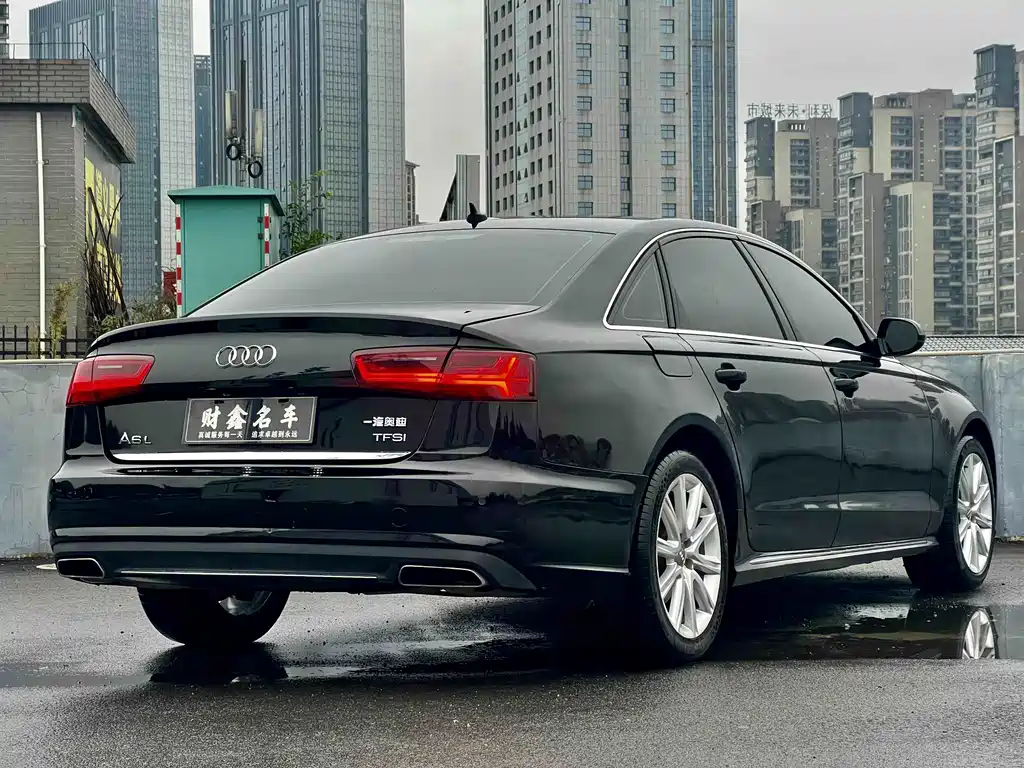 Audi A6L — фото 11