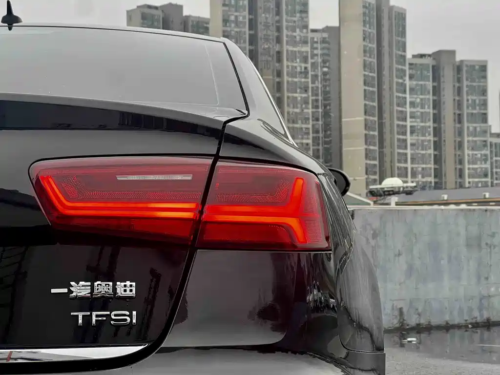 Audi A6L — фото 13