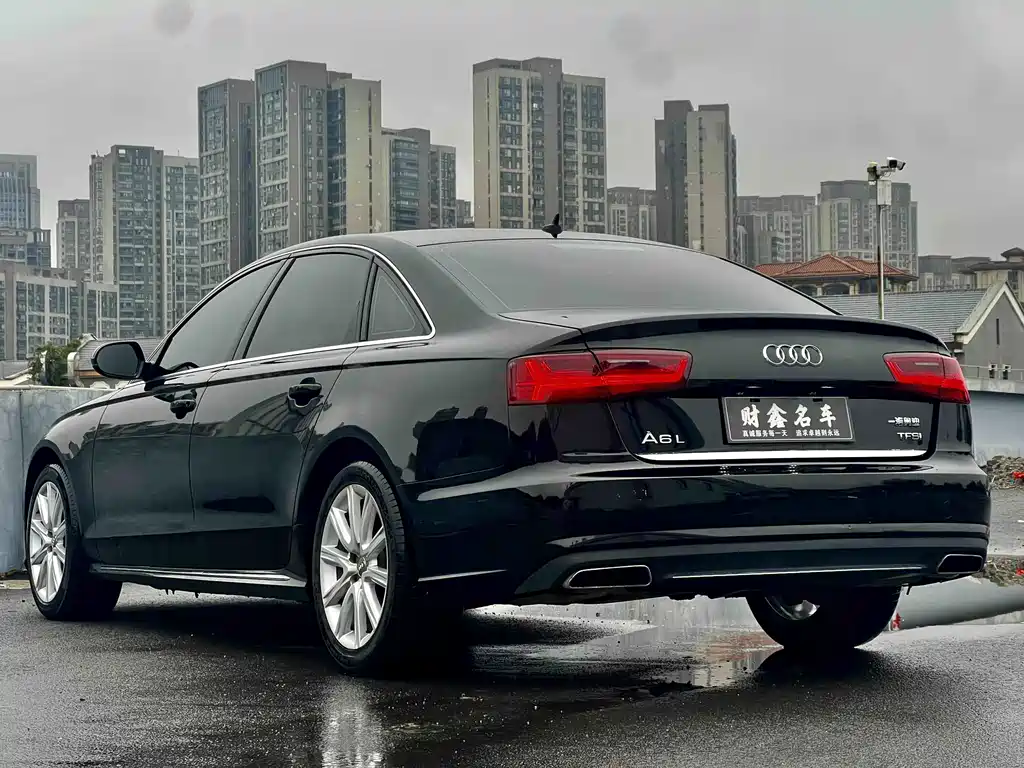 Audi A6L — фото 9