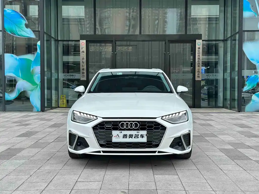 Audi A4L — фото 2