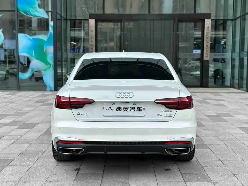Audi A4L — фото 5