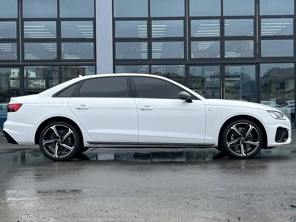 Audi A4L — фото 15
