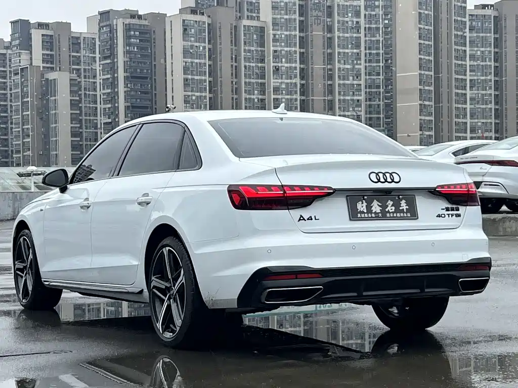 Audi A4L — фото 9