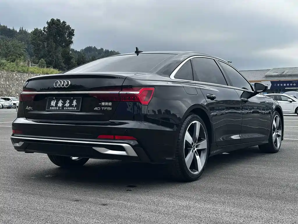Audi A6L — фото 11
