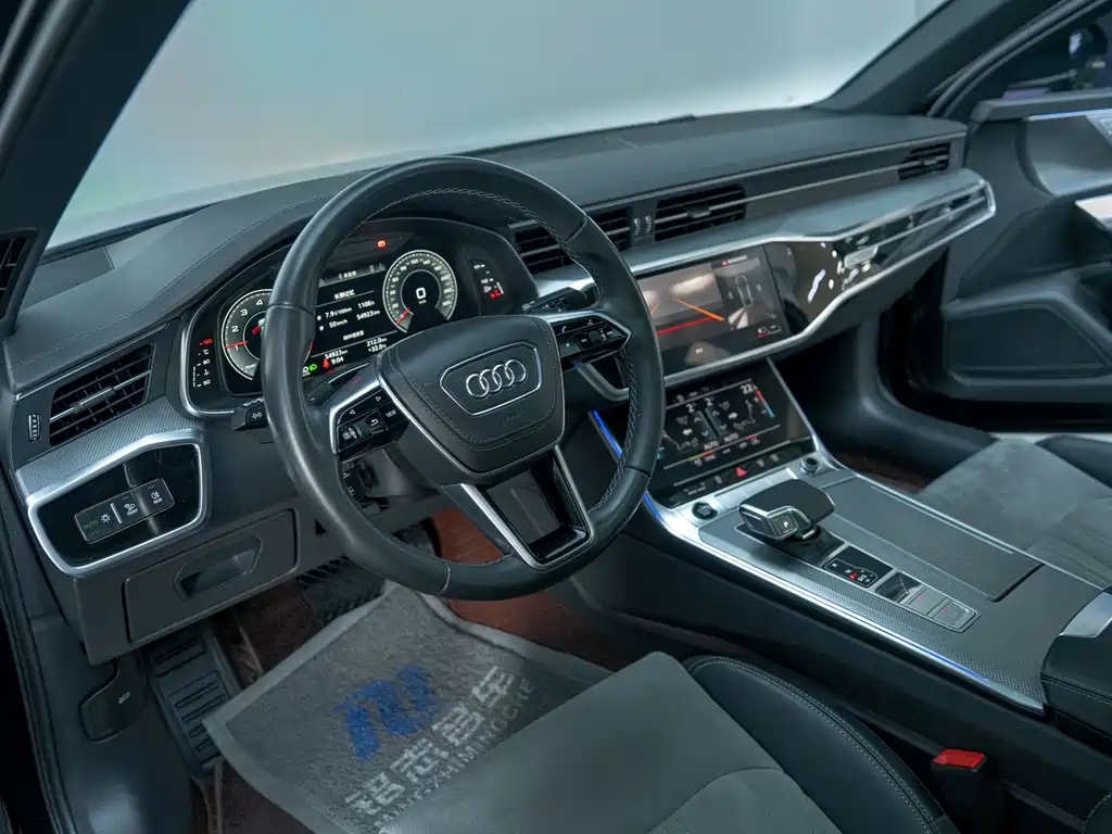 Audi A6L — фото 9