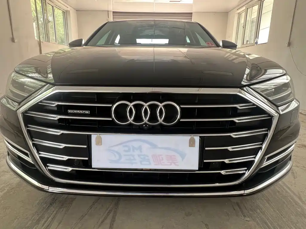 Audi A8 — фото 4