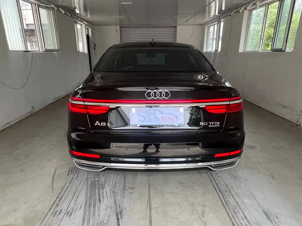 Audi A8 — фото 33