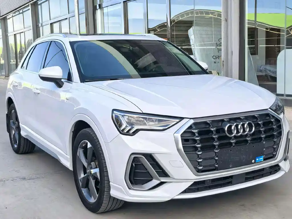 Audi Q3 — фото 3