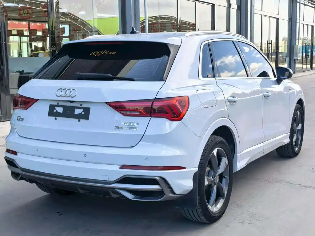 Audi Q3 — фото 6