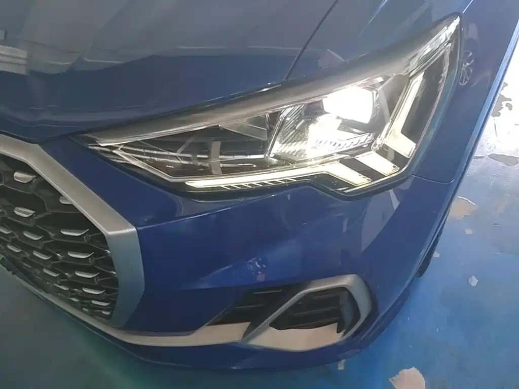 Audi Q3 Sportback — фото 24
