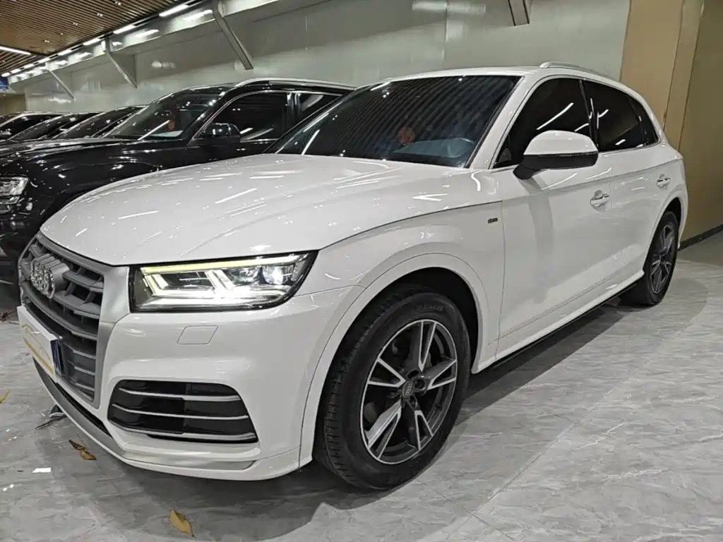 Audi Q5L — фото 2