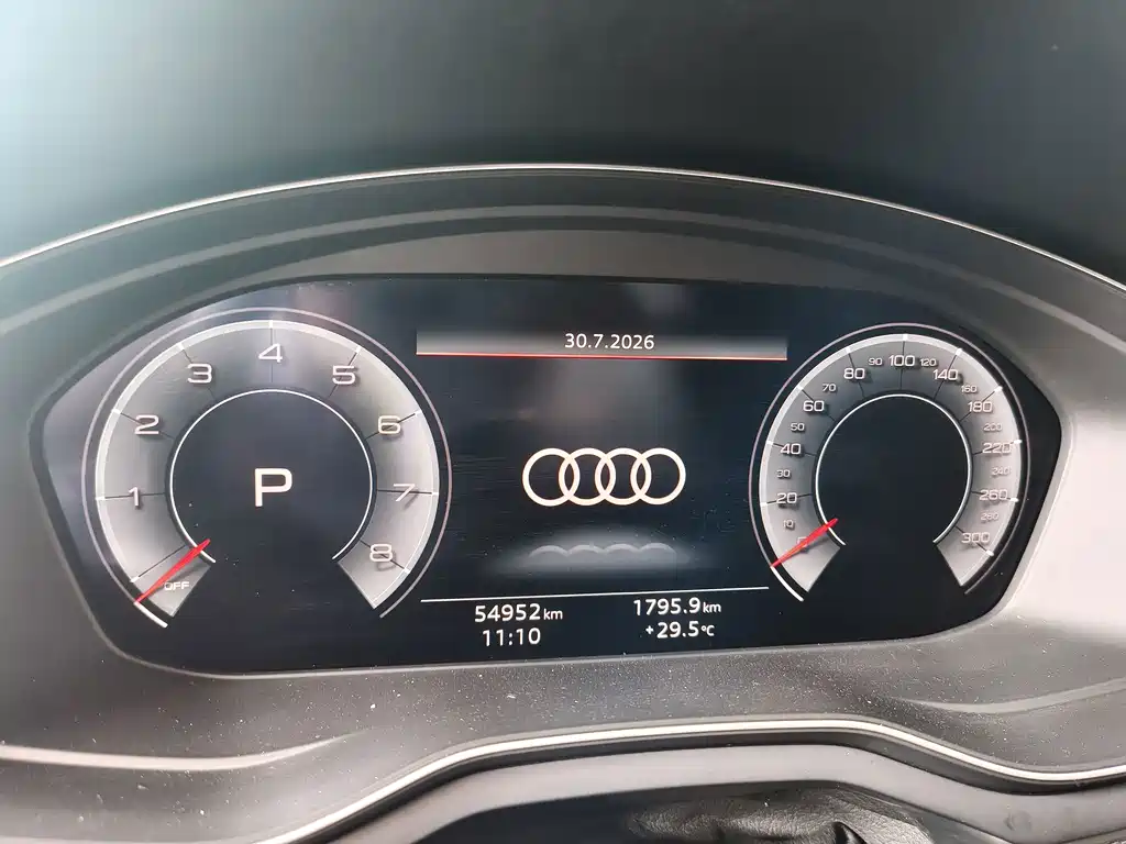 Audi A4L — фото 9