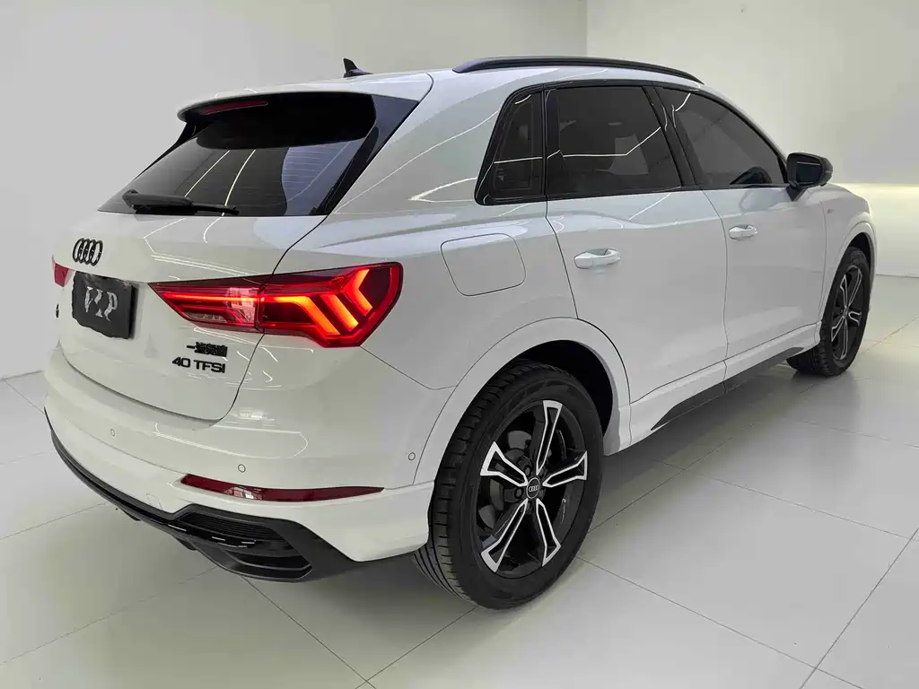 Audi Q3 — фото 4