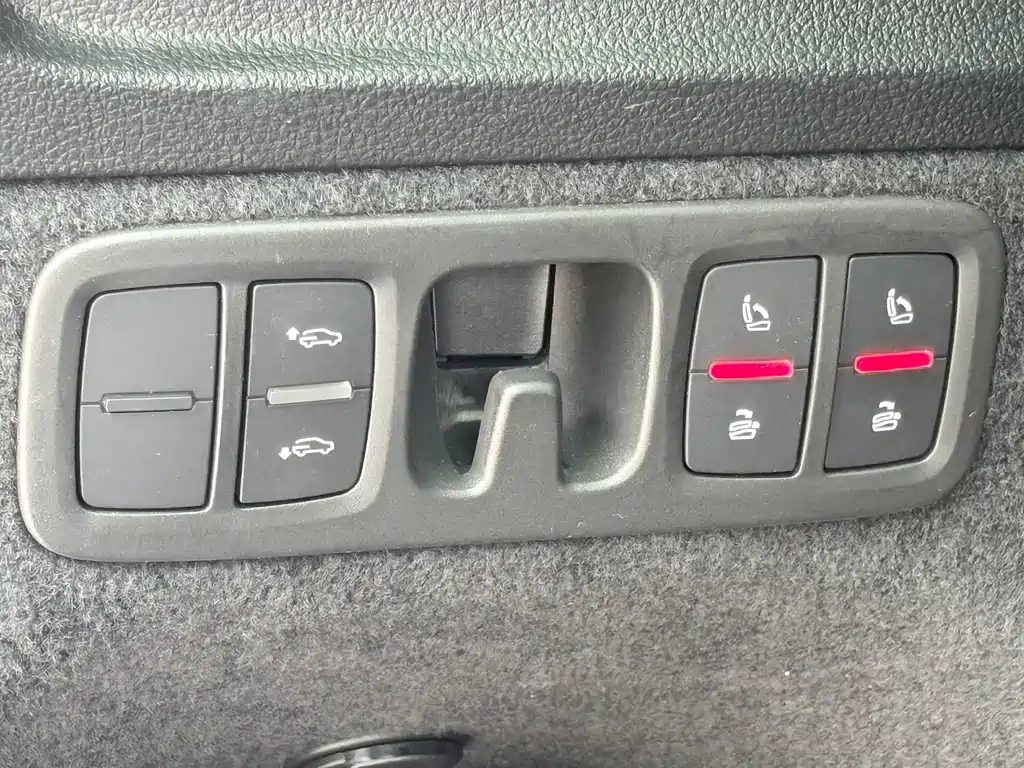 Audi Q7 — фото 15