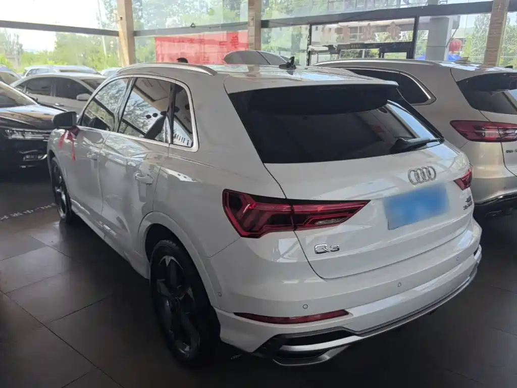 Audi Q3 — фото 5